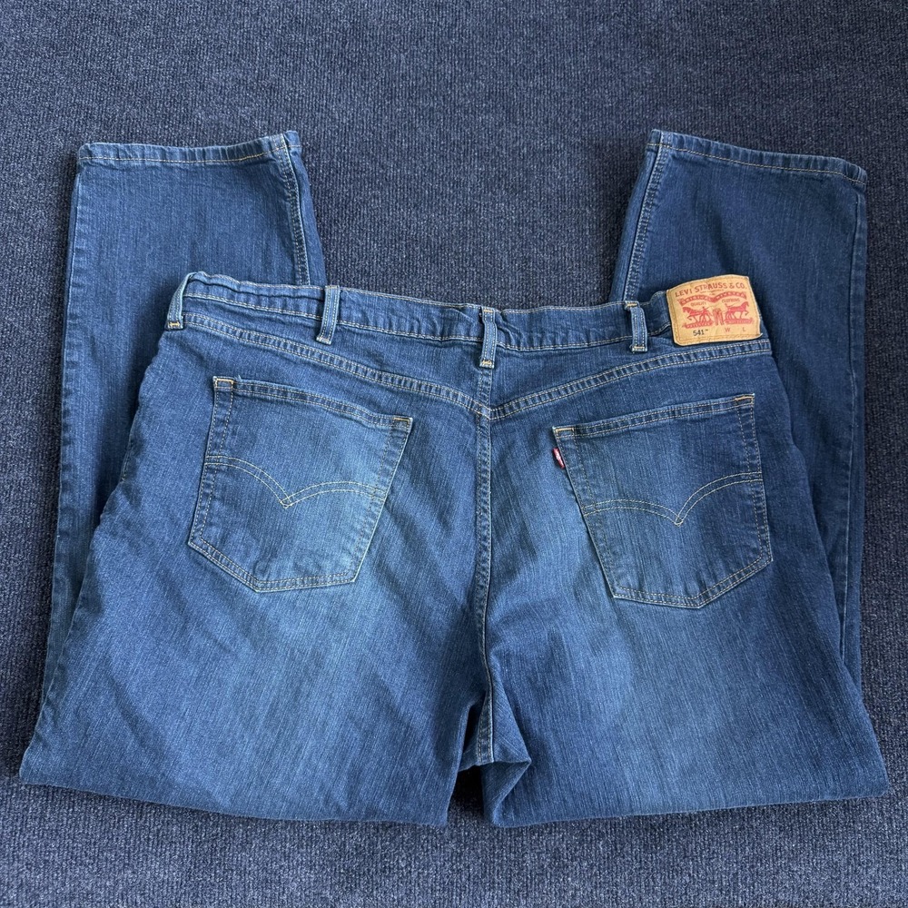 Levis 541 Jeans Mens 43x29 Medium Wash Blue Denim Tapered Athletic Fit Casual
